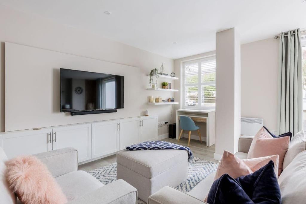 בורנמות' Modern 2 Bed, Cliff Top & Parking, F6 מראה חיצוני תמונה