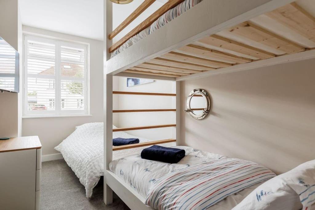 בורנמות' Modern 2 Bed, Cliff Top & Parking, F6 מראה חיצוני תמונה